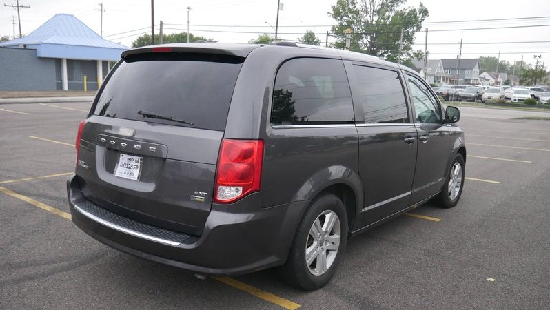 2019 Dodge Grand Caravan full